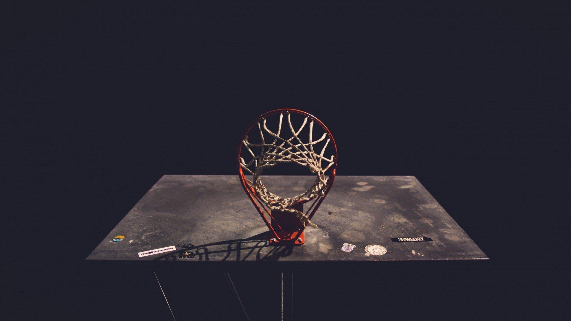 弗兰克坚称争议判罚非点球 盛赞罗梅罗头球更胜一筹