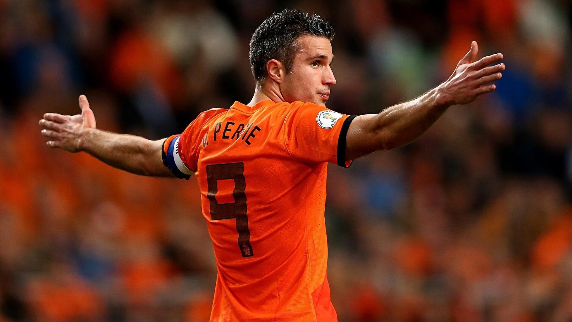 谢周三发布公开信凝聚球迷力量，保级关键战呼吁团结一心